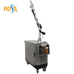 Ce Goedgekeurde Picosecond Laser Machine Yag Pico Laser Tattoo Removal Equipment
